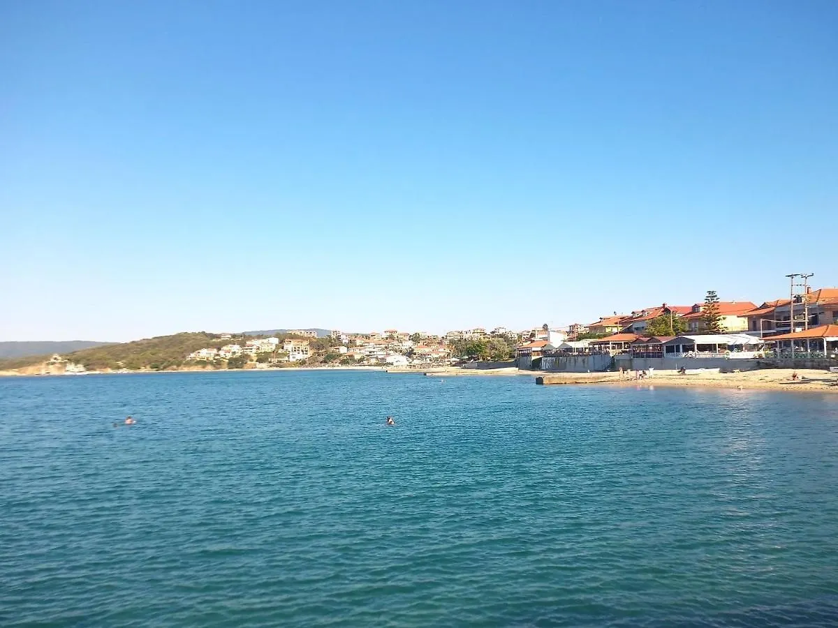 Μεζονετα Apartment Nea Roda