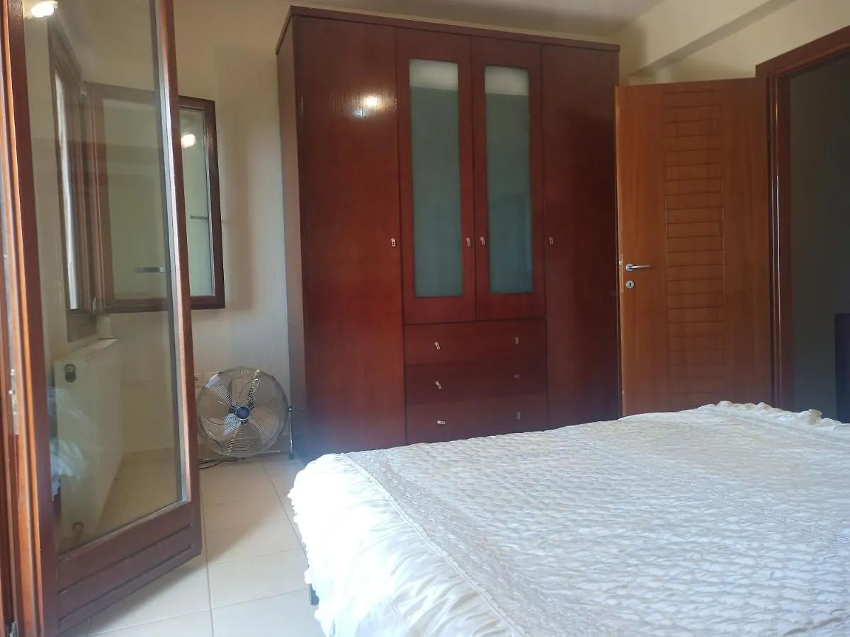 Μεζονετα Apartment Nea Roda Greece